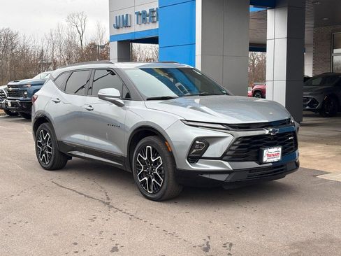 Used 2023 Chevrolet Blazer RS w/ Driver Confidence II Package image 2