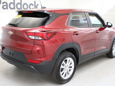 Used 2024 Chevrolet TrailBlazer LS w/ LS Convenience Package FWD image 8