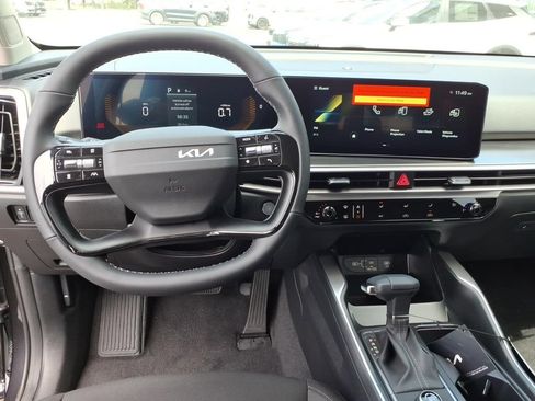 Certified 2026 Kia Sorento LX FWD image 11