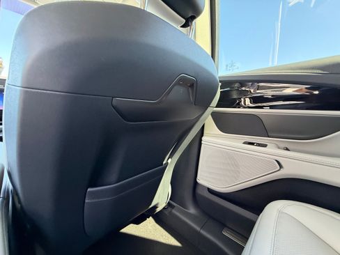 New 2026 Lincoln Nautilus Premier AWD/4WD image 17