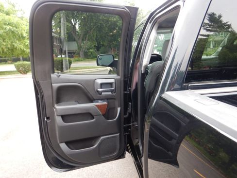 Used 2015 GMC Sierra 1500 SLE w/ SLE Value Package AWD/4WD image 16