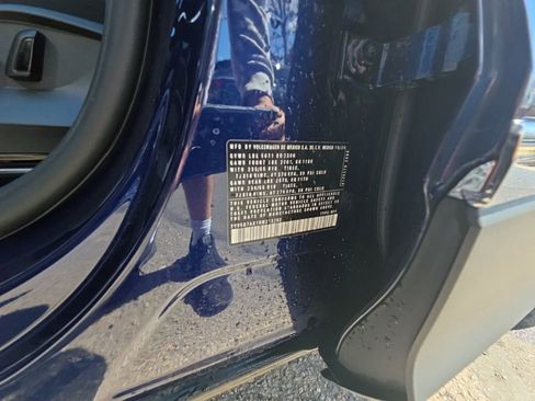 Certified 2024 Volkswagen Tiguan Wolfsburg Edition image 28