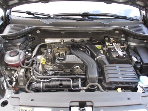 Used 2022 Volkswagen Taos SEL image 32