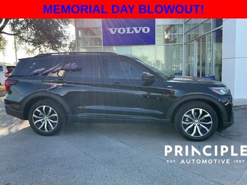 Used 2026 Ford Explorer ST-Line RWD image 3