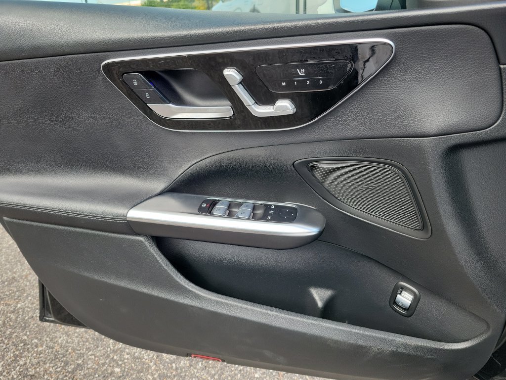 Used 2022 Mercedes-Benz C 300 4MATIC Sedan image 26