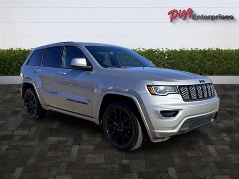 Used 2020 Jeep Grand Cherokee Altitude image 6