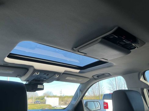 Used 2020 GMC Yukon XL Denali w/ Denali Ultimate Package image 33