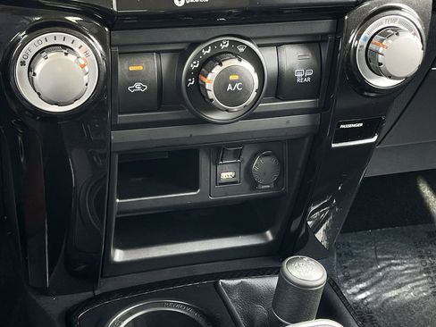 Used 2024 Toyota 4Runner TRD Off-Road Premium w/ Moonroof Package AWD/4WD image 18