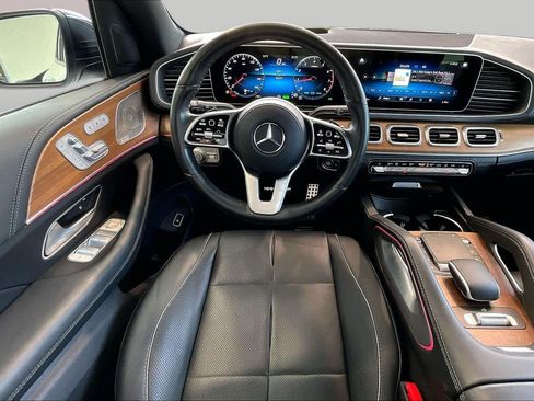 Used 2022 Mercedes-Benz GLS 450 4MATIC image 5