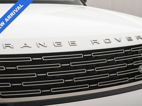 Used 2025 Land Rover Range Rover SE image 28