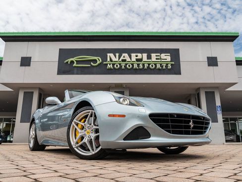 Used 2016 Ferrari California T RWD image 5
