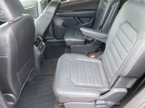 Used 2024 Volkswagen Atlas SEL AWD/4WD image 15