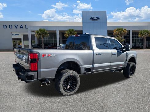 Used 2023 Ford F350 Platinum w/ FX4 Off-Road Package image 4