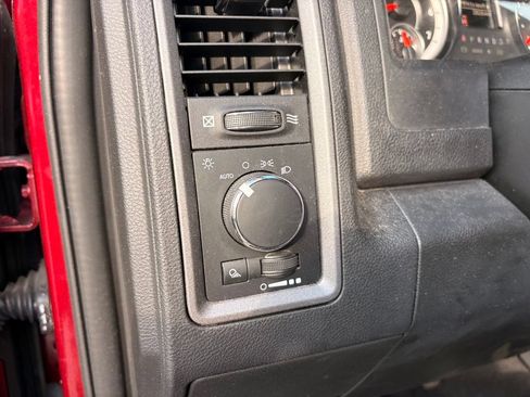 Used 2022 RAM 1500 Tradesman w/ Chrome Plus Package RWD image 13