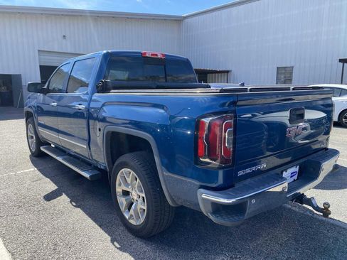 Used 2018 GMC Sierra 1500 SLT image 4
