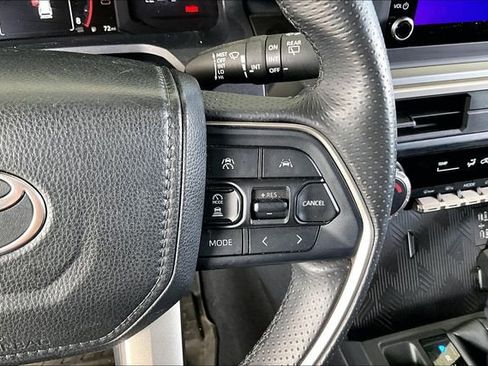 Used 2025 Toyota 4Runner SR5 RWD image 11