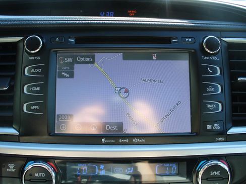 Used 2016 Toyota Highlander XLE AWD/4WD image 37