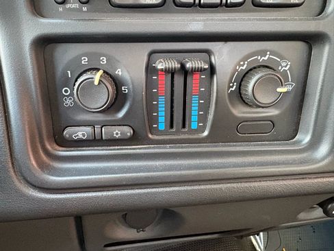 Used 2007 Chevrolet Silverado 1500 W/T w/ Snow Plow Prep Package image 13