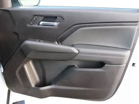 New 2026 GMC Canyon Elevation w/ Convenience Package image 18