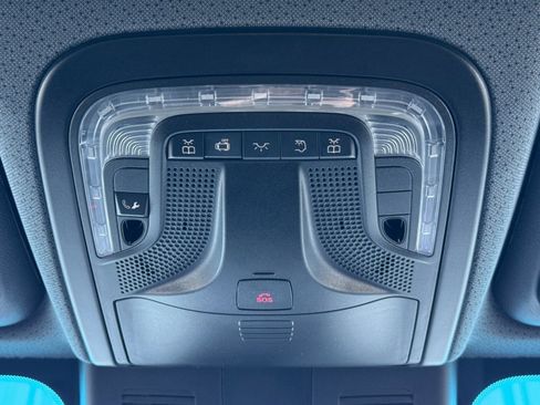 Used 2024 Mercedes-Benz Sprinter 2500 image 32