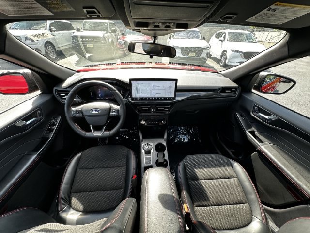 Certified 2023 Ford Escape ST-Line w/ Tech Pack #1 AWD/4WD image 16