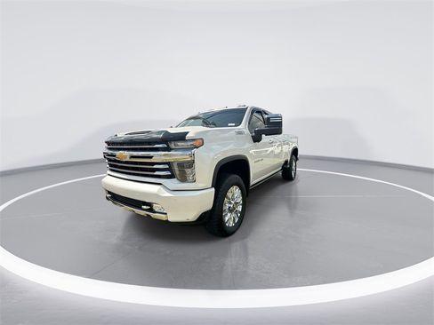 Used 2022 Chevrolet Silverado 3500 High Country w/ Safety Package II image 4