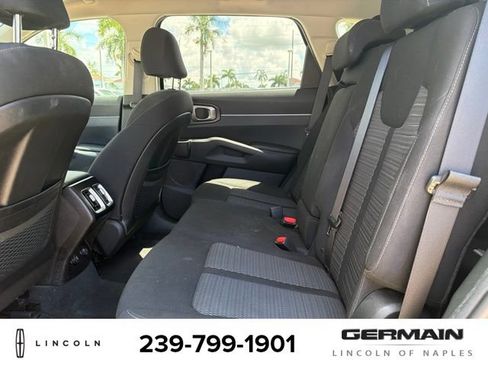 Used 2023 Kia Sorento LX FWD image 13