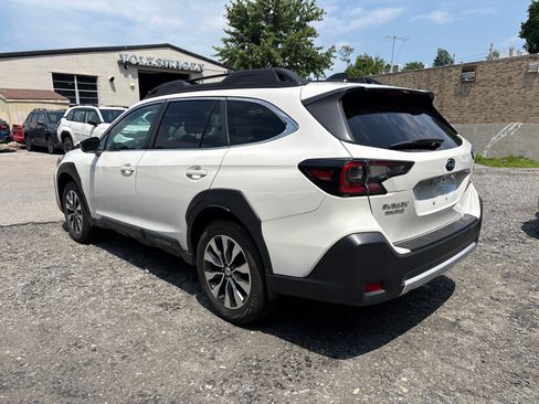 Used 2023 Subaru Outback Limited AWD/4WD image 5