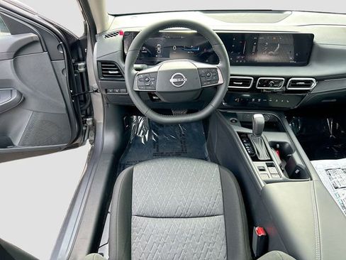 New 2026 Nissan Sentra SV w/ SV Convenience Package FWD image 17