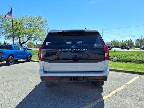 New 2026 Ford Expedition Max Active AWD/4WD image 7