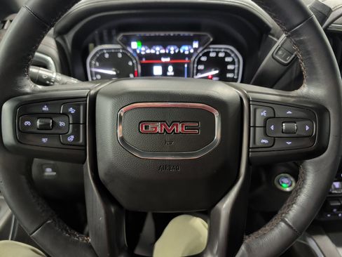 Used 2022 GMC Sierra 2500 AT4 w/ AT4 Premium Plus Package image 9