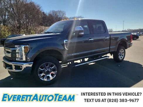 Used 2019 Ford F250 Lariat w/ Chrome Package image 1