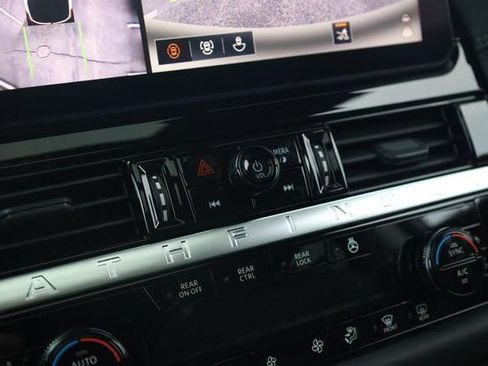New 2026 Nissan Pathfinder Platinum AWD/4WD image 18