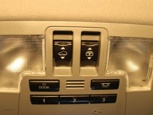 Used 2017 Toyota Highlander Limited image 31