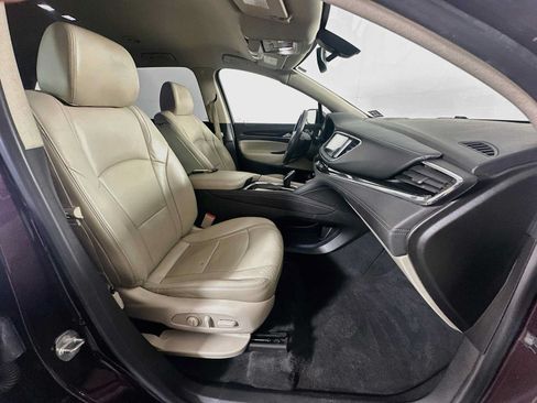 Used 2018 Buick Enclave Essence FWD image 27