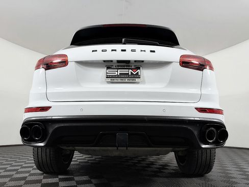 Used 2017 Porsche Cayenne Platinum Edition AWD/4WD image 11