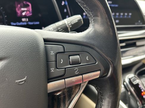 Used 2021 Cadillac Escalade ESV Premium Luxury w/ Driver Assist Tech Package image 28