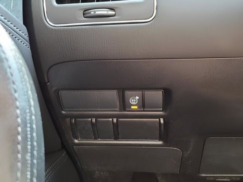 Used 2023 Nissan Armada S image 30