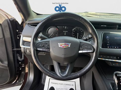 Used 2021 Cadillac XT4 Premium Luxury w/ Cold Weather Package FWD image 13
