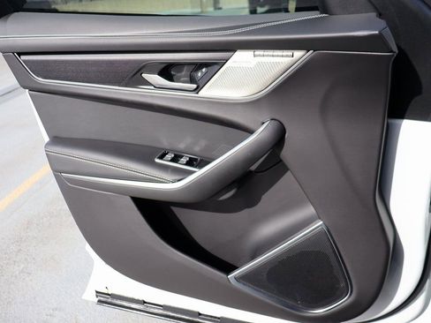 Certified 2025 Jaguar F-PACE R-Dynamic S image 34