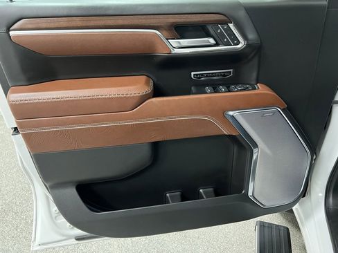 Used 2024 GMC Sierra 1500 Denali Ultimate image 28