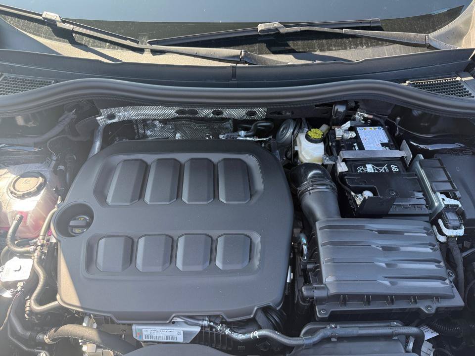 New 2026 Volkswagen Tiguan SE R-Line AWD/4WD image 16