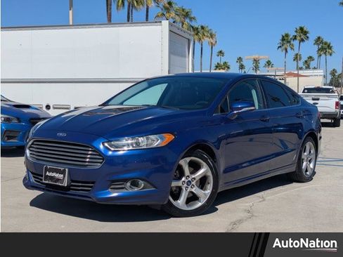Used 2016 Ford Fusion SE image 1