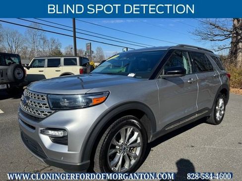 Used 2023 Ford Explorer Limited image 3