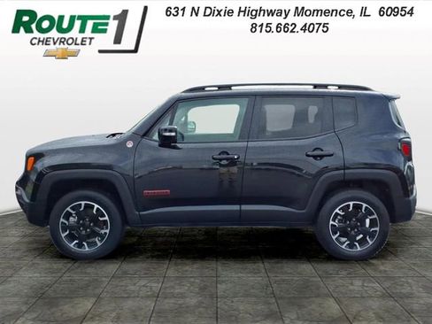 Used 2023 Jeep Renegade Trailhawk AWD/4WD image 2