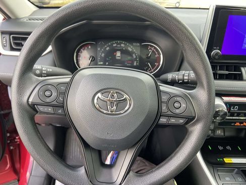 Used 2025 Toyota RAV4 XLE w/ Convenience Package FWD image 34