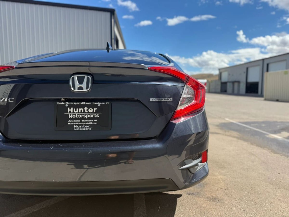 Used 2017 Honda Civic Touring image 18