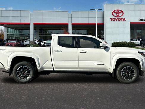 New 2025 Toyota Tacoma TRD Sport image 4