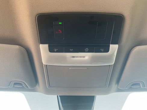Used 2025 Nissan Altima 2.5 SV FWD image 18