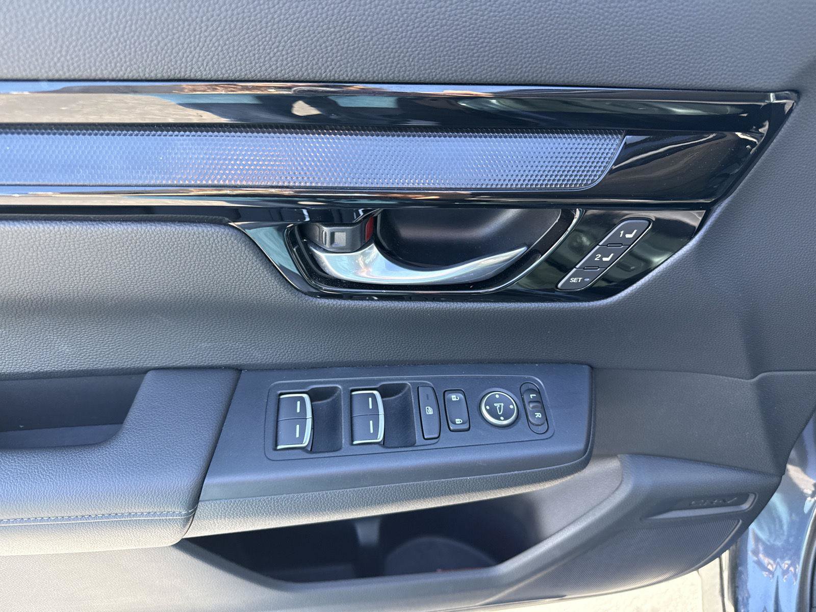 Used 2024 Honda CR-V EX-L image 10